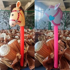 Bâton gonflable en forme de tête de cheval en PVC, 96x33cm, rouge et rose, jouet pour enfants, bâton long en forme d'animal pour jouer - Product Image 1