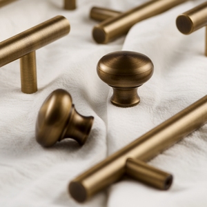 Maniglia in Ottone Anticato, Maniglia Vintage e Moderna di Metà Secolo in Ottone Massiccio <span class=keywords><strong>per</strong></span> Armadi, Guardaroba e Cassetti - Product Image 4