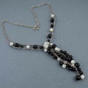 Collier chaîne pour pull en argent 925 avec perles noires et blanches pour femme Art Palace ABDN-20057 – Bijou élégant et tendance pour les soirées - Product Image 3