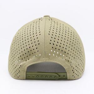 Gorra Deportiva de Alta Calidad, 100% Poliéster, con 6 Paneles Lisos y Perforaciones Láser - Product Image 4