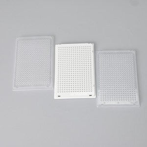 Fournitures de laboratoire Plaques PCR à jupe complète 384 puits Matériau PP Microplaques transparentes 40ul avec alphanumériques noires - Product Image 5