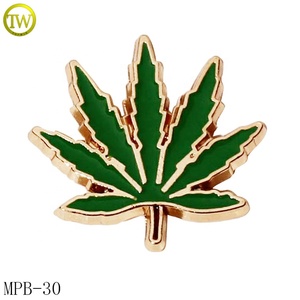 Épingles de revers personnalisées en métal émaillé rigide en forme de papillon 3D, badges en alliage, designs pour vêtements et chapeaux, <span class=keywords><strong>étiquette</strong></span>s nominatives plaquées pour cadeaux - Product Image 4