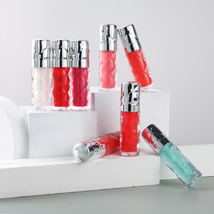 Gloss à lèvres volumateur personnalisable avec logo MLM, effet perle scintillant, longue tenue, végan, hydratant et brillant. - Product Image 6