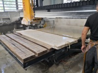 Scie à pont infrarouge Xianda ZDQJ-450 avec table inclinable, commande par micro-ordinateur, moteur 15 kW, conviviale pour l'opérateur, haute efficacité pour le travail du pierre