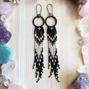 Pendientes largos hechos a mano con cuentas, pendientes largos con flecos - Product Image 1