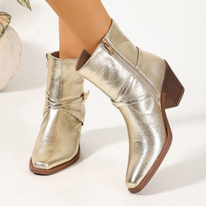 Stivaletti da Donna in Finta Pelle Scamosciata Stile <span class=keywords><strong>Cowboy</strong></span> con Punta Affusolata, Rete, Fibbia Metallica, Tacco Grosso e Design Intagliato - Classici Invernali Caldi e alla Moda - Product Image 2