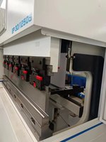 Acier au carbone traitant les machines à cintrer électriques pures de tôle de productivité élevée de machine à cintrer d'acier au carbone