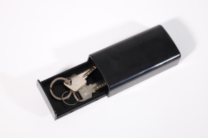 Eastomy-<span class=keywords><strong>caja</strong></span> de ET-410602 cuadrada fácil de almacenar, <span class=keywords><strong>con</strong></span> funda magnética negra, se puede poner en la rueda, pequeña y portátil - Product Image 3