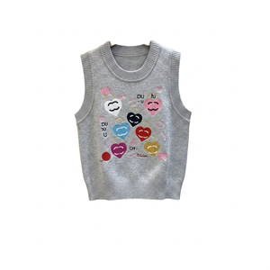 <b>Sweet</b> Knitted Women's Sleeveless Vest With Embroidered <b>Hearts</b> Crew Neck Tank Top Black - Product Image 4