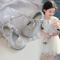 Chaussures de performance pour fille, style princesse, en cristal, nouvelle collection été 2026, avec perles, fleurs, strass et nœuds