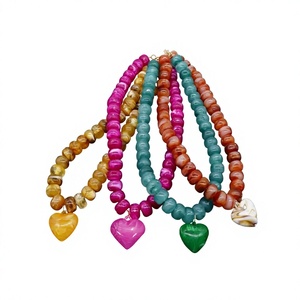 Collar de Cuentas de Resina Colorido y Moderno con Colgante de Corazones, Joyería Hecha a Mano de Primera Calidad, Pieza Destacada para Bodas, para Mujer - Product Image 2