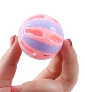 Fournisseurs en gros balle de jouet pour chat de 8cm avec cloche balle d'entraînement interactive jouet pour chats d'intérieur jouets pour chat en plastique <span class=keywords><strong>Jingle</strong></span> Balls - Product Image 6