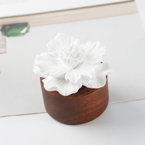 Ambientador de yeso de aroma de cerámica a base de madera para el hogar de alta calidad, difusor de aceite esencial de fragancia de flor de porcelana perfumada - Product Image 4