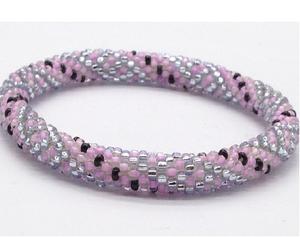 Pulseras de Ganchillo de Cristal Modernas y Elegantes |   Hecho a Mano por Mujeres Artesanas en Nepal, Redondo de 7.2 Pulgadas - Product Image 5