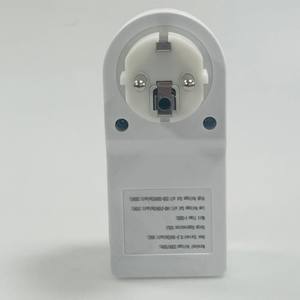 Protector de Voltaje Francés de Doble Pantalla 220V 16A con Autoprueba para TV y Refrigerador - Product Image 3