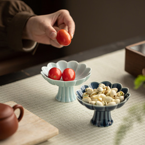 Chinese Ceramic Flower Shape Fruit Plate Mini <b>Snack</b> <b>Tray</b> Wedding Platter Luxury Retro Style Dishes - Product Image 3