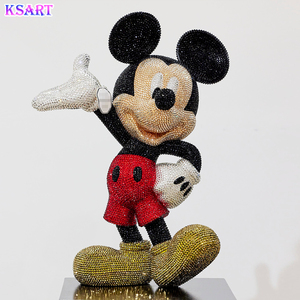Statue Decorative <span class=keywords><strong>di</strong></span> Topolino e <span class=keywords><strong>Minnie</strong></span> con Strass, Sculture in Resina per Interni, Opere d'Arte per Gallerie - Product Image 1