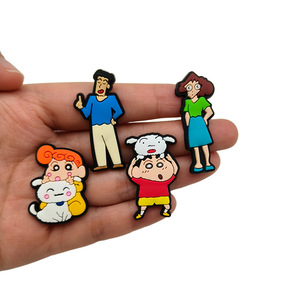 Charmes de chaussures Crayon Shin-<span class=keywords><strong>chan</strong></span> très vendus, vente en gros, décorations de chaussures de <span class=keywords><strong>football</strong></span>, accessoires, badges d'anime, charmes de chaussures pour pantoufles - Product Image 5