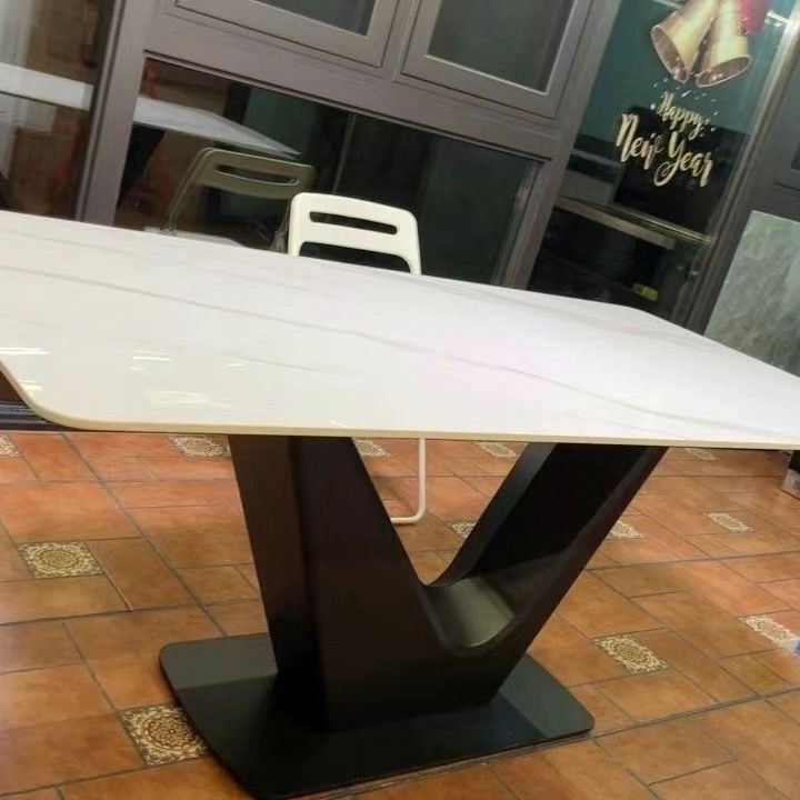 Single dining table [with base frame]
