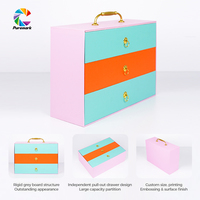Boîte cadeau personnalisée à trois tiroirs avec poignée, en papier d'art et carton, avec logo personnalisé en relief