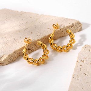 Pendientes de acero inoxidable con forma de <span class=keywords><strong>c</strong></span> para <span class=keywords><strong>mujer</strong></span>, venta directa de fábrica, <span class=keywords><strong>2022</strong></span> - Product Image 1