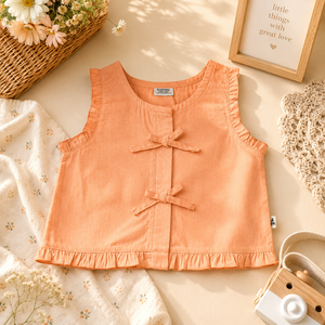 เสื้อแขนกุดผ้าคอตตอนริบบิ้นให้สัมผัสนุ่มสบายด้วยเนื้อผ้าที่ระบายอากาศได้ดี เหมาะสำหรับเด็กผู้หญิงที่รักการเคลื่อนไหวและช่วงเวลาแห่งความสุขในทุกวัน - Product Image 4