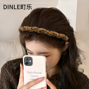 Diadema con estampado de leopardo Dinle, color oscuro, con dientes antideslizantes, accesorio para el cabello de mujer, otoño invierno, corona alta - Product Image 3