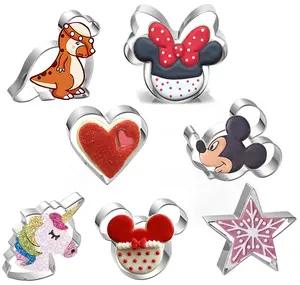 YJ Wonderful Custom Cortadores De Aço Inoxidável Moldes 6 pcs Dinossauro Dos Desenhos Animados Mickey Unicórnio Cookie Cutters pequenos moldes de bolo