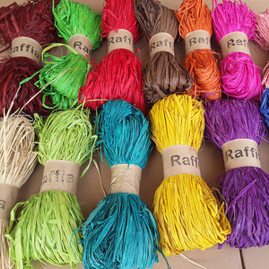 Cỏ <span class=keywords><strong>Raffia</strong></span> Dệt Kim Tự Nhiên Vật Liệu Gói Hoa Vật Tư Bán Hoa Cọ Tự Nhiên Nhà Sản Xuất Cọ Madagascar - Product Image 2