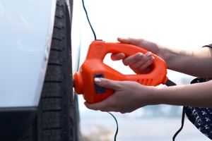 Cric de voiture électrique 5 tonnes 3T 10T 12V Kit de levage hydraulique clé à chocs électrique SUV MPV berline camion pneus <span class=keywords><strong>Garage</strong></span> réparation boîte à outils - Product Image 5