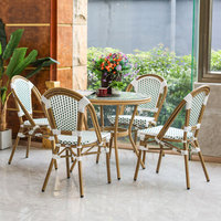 Chaise de bistrot en rotin PE de style français, table et chaises de restaurant, chaises en rotin tressé imperméables pour l'extérieur, vente en gros