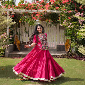 Costume Anarkali traditionnel indien pour femmes, en coton rouge, long jusqu'au sol, avec choli brodé, coupe ample, tenue ethnique pour mariage - Product Image 1