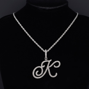 Collier unisexe tendance avec pendentif en alliage lettre cursive TD Iced 26, chaîne torsadée, bijou personnalisé avec initiale pour homme et femme - Product Image 4
