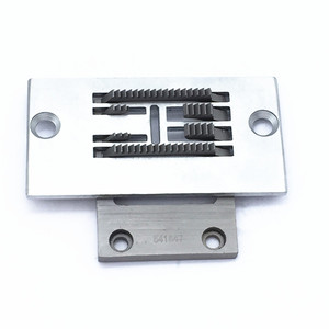 Industrial <strong>Sewing</strong> <strong>Machine</strong> Parts <strong>SINGER</strong> <strong>20U</strong> Zigzag <strong>Sewing</strong> <strong>Machine</strong> New Condition 541936 543939 Needle Plate/FEED DOG - Product Image 3