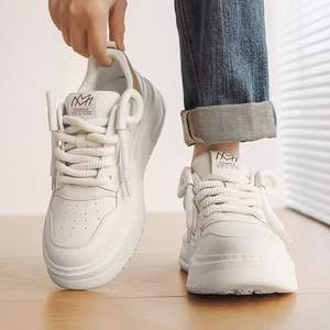 Zapatos casuales transpirables para hombre de nuevo diseño, con suela gruesa que aumenta la altura, zapatillas deportivas modernas y versátiles. - Product Image 3