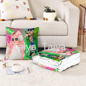 Fábrica <span class=keywords><strong>de</strong></span> China personalizado hecho superventas <span class=keywords><strong>Karol</strong></span> <span class=keywords><strong>G</strong></span> bichota temporada coche sofá cojín plegable edredón 2 en 1 almohada mantas - Product Image 5