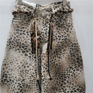 <span class=keywords><strong>Jeans</strong></span> da Donna Autunno 2026 Nuova Moda Elegante Casual Retrò Lavato Effetto Invecchiato con Sfumature Leopardate - Product Image 3