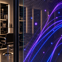 Écran LED transparent pour la publicité sur les vitres des salons de coiffure