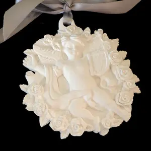 Großhandel kunden spezifisches Logo runde Engel geformte Haupt dekoration duftende Keramik Aroma Stein Aroma Diffusor Lufter frischer