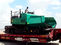 Max. Épaisseur de pavage 300 MM RP601 Capacité de production de la finisseur de chaussée 2-3 M/MIN Machines de finisseur de chaussée