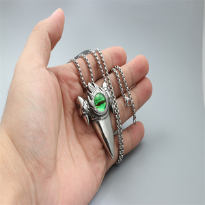 Yunnique – collier avec pendentif en forme d'animal en acier inoxydable, incrustation d'œil vert, bijoux cadeau - Product Image 2