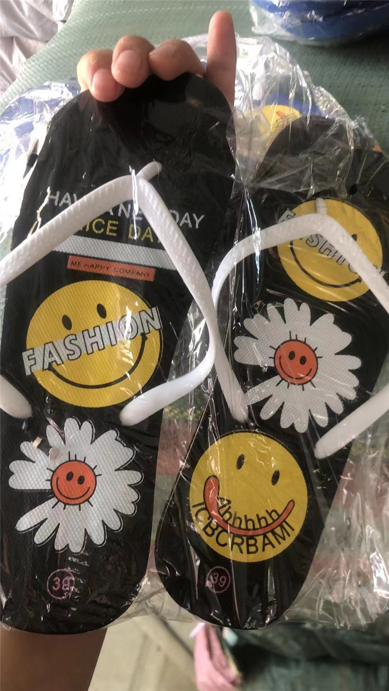 Wholesale PE Outsole PVC Strap Beach Flip Flops Rubber Sandals Men Slipper Filpflops