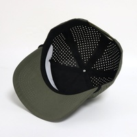 Casquette de golf et de baseball personnalisée à 5 panneaux en nylon imperméable et respirant, perforée au laser, avec cordon et patch brodé