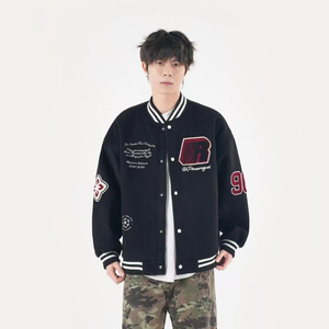 Veste universitaire noire pour homme avec logo brodé et motifs de patchs, coupe classique, style décontracté, pour l'automne - Product Image 1