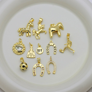 Nouveau <span class=keywords><strong>pendentif</strong></span> collier tendance en <span class=keywords><strong>fer</strong></span> couleur cuivre-argent 18K, motif sabot de <span class=keywords><strong>cheval</strong></span> galopant, thème animalier - Product Image 1