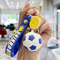 Porte-clés léger en caoutchouc 3D en alliage écologique, motif dessin animé créatif, cadeau souvenir sportif, pendentif pour sac à dos, football