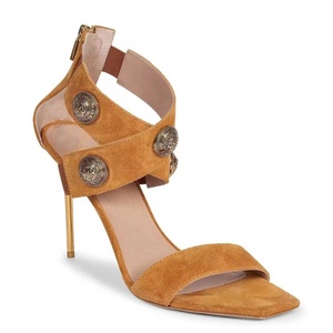Sandalias de tacón de aguja de gamuza marrón para mujer, con decoración metálica, tacón alto, cremallera trasera y tira única, estilo zapatos de vestir - Product Image 6