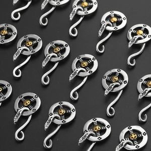 Collar de Acero Inoxidable con Cruz, Accesorio con Disco en Forma de Cruz y Cadena de Acero de Titanio con Gancho de Águila, Cadena Tai-go - Product Image 2