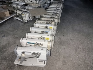 Machine à coudre à point de chaîne à trois aiguilles d'occasion de 380, Chine Machines d'occasion entretenues par Tomsewing - Product Image 2