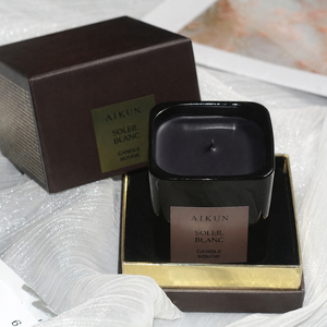 Bougie en cire de soja AIKUN prête à la vente, emballage de marque, logo personnalisé, parfum d'ambiance pour la maison, bougies parfumées pour cadeaux d'entreprise - Product Image 1
